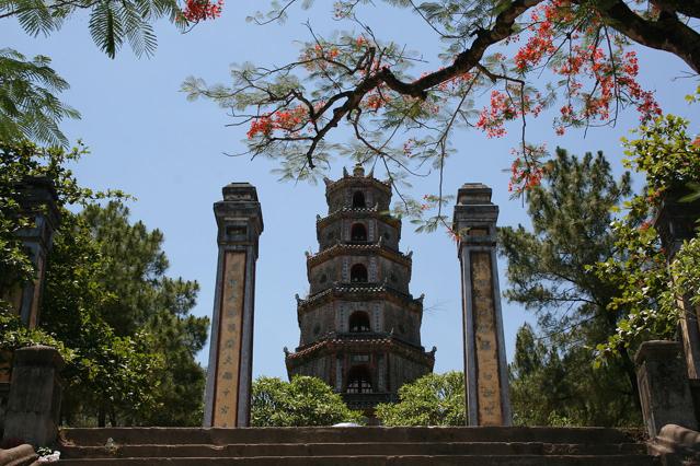 Thiên Mụ Temple